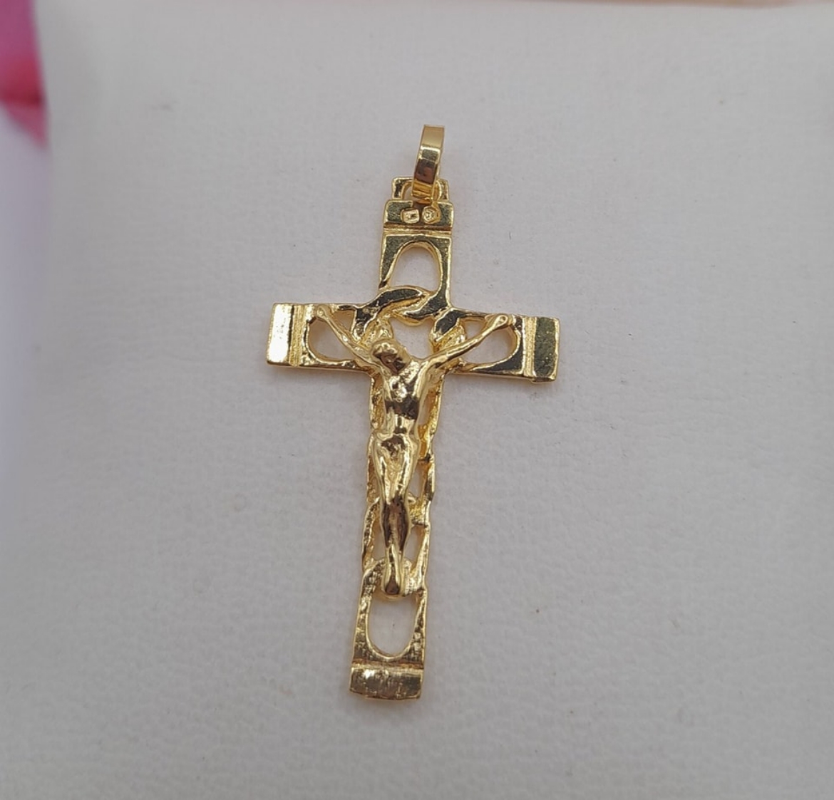 Imagem de Crucifixo em Prata dourada 3.5cm