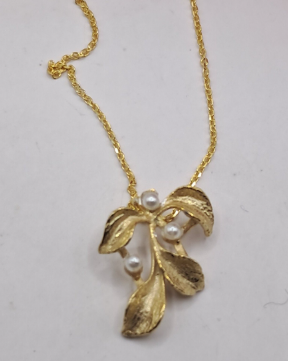 Imagem de Colar em Prata Dourada com Perolas - 45cm