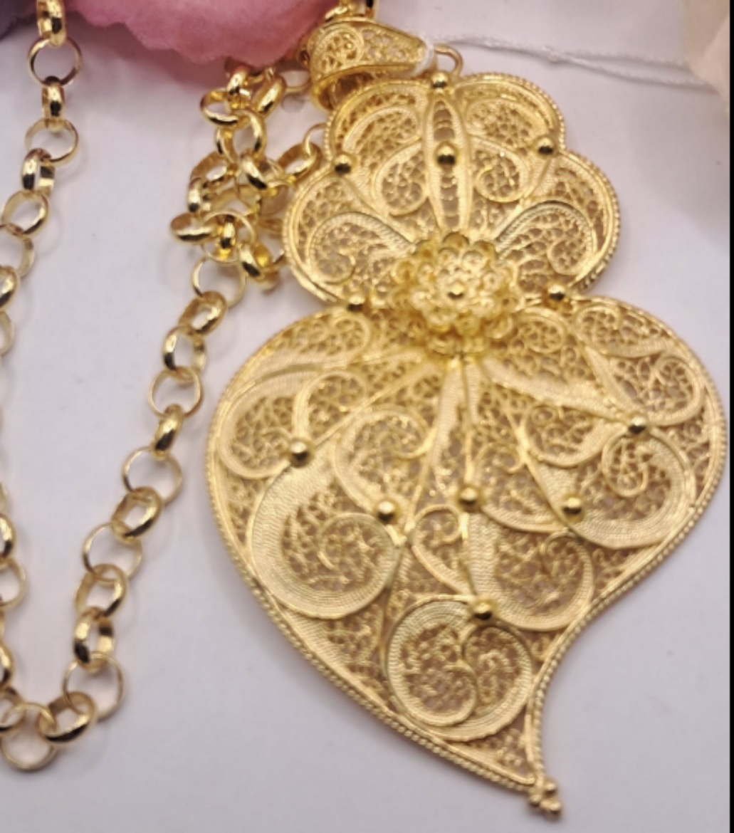 Imagem de Conjunto em Prata dourada em Filigrana Fio 45cm + Coração 8cm